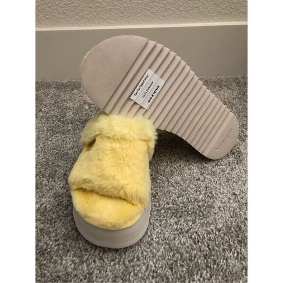 Koolaburra UGG Fuzz’n II Faux Fur Sandal Yellow Women’s Size 8 - Picture 5 of 6
